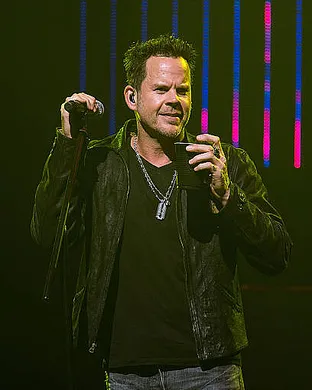 Gary Allan Fredericksburg